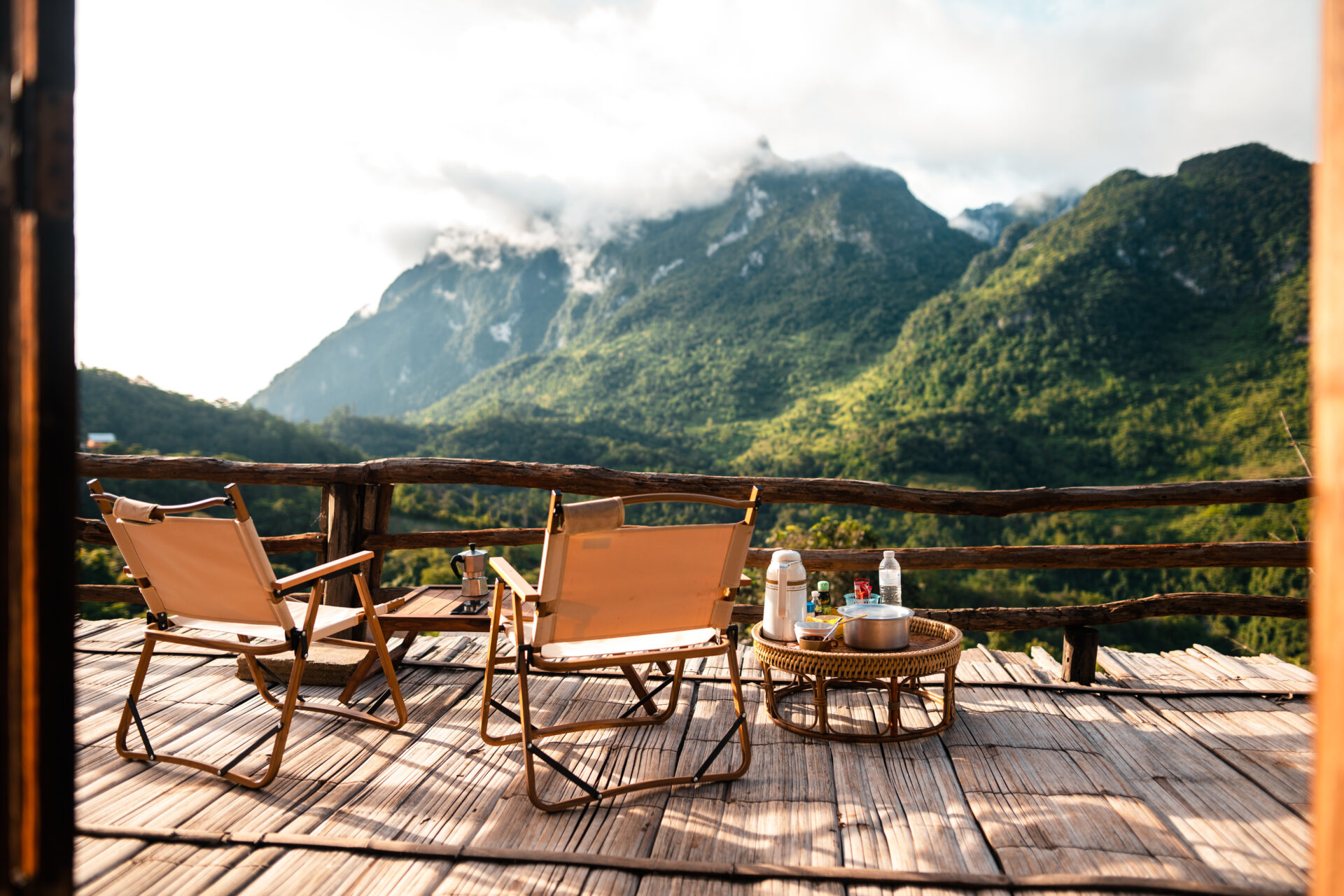 Balcony and mountain view homestay Chiang Dao