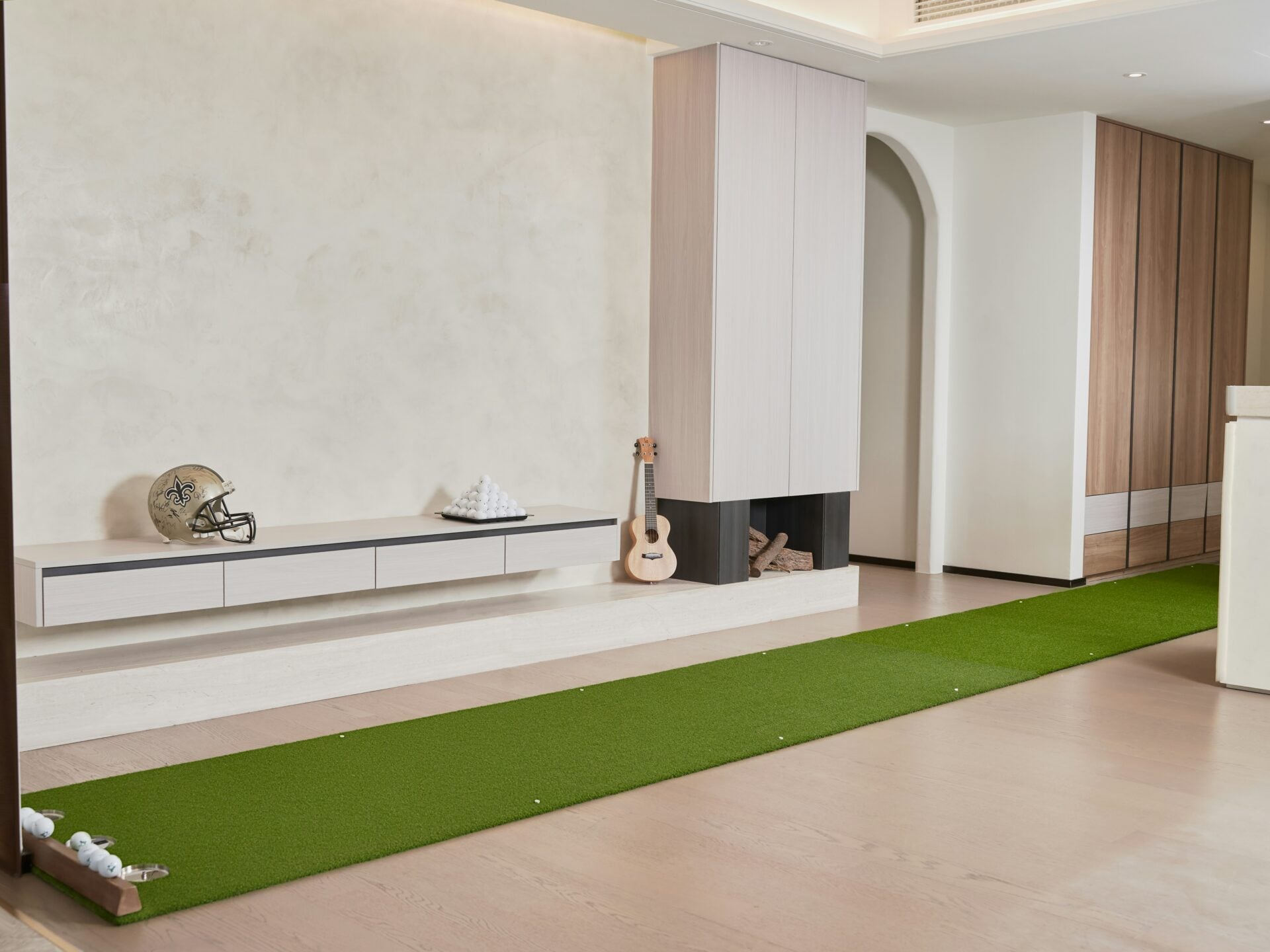 An Airbnb putting green