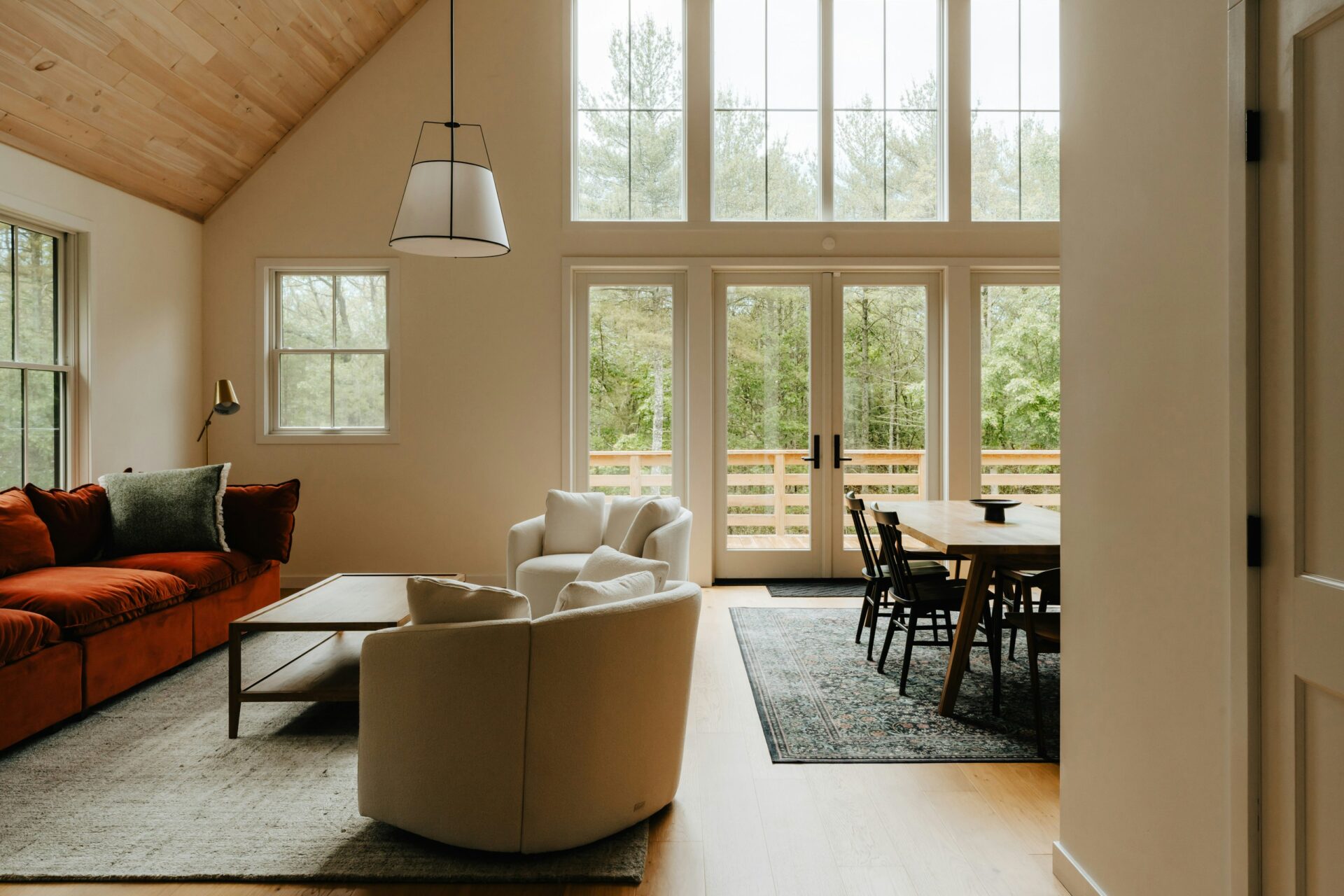 Airbnb startup costs