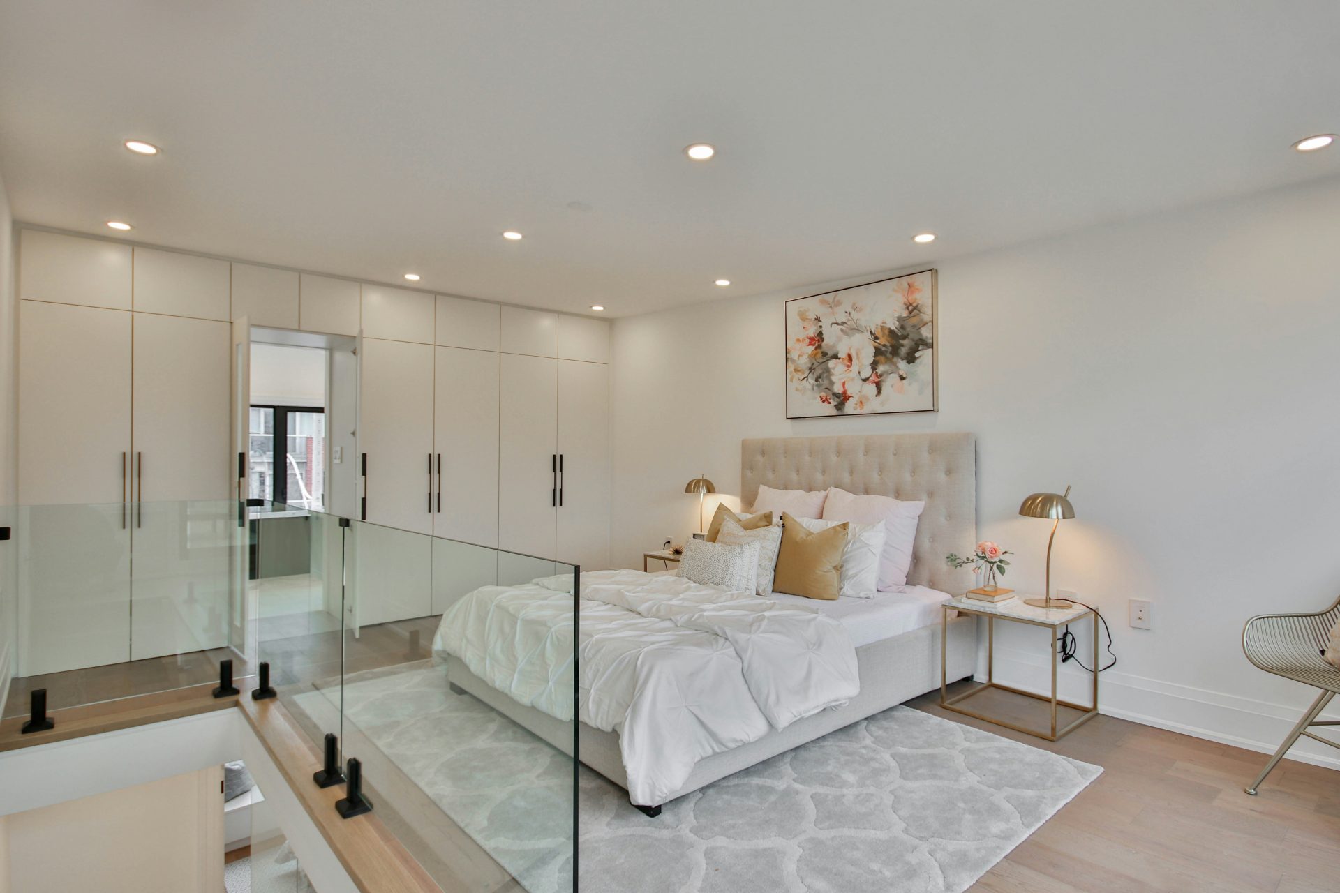 how to start a airbnb business without money